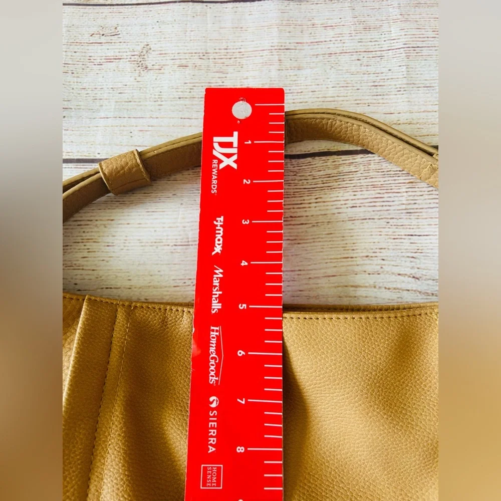 Kenneth Cole Reaction Women’s Tan Logo Zipper One Strap Shoulder Bag